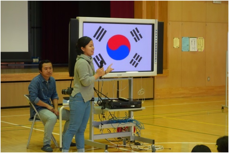 韓国の国旗に込められた意味を説明　　　　

