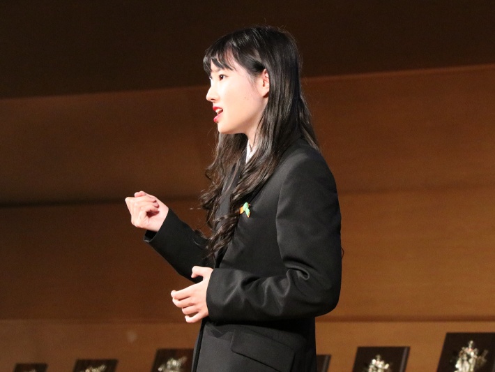 大久保美波さん（英語学科1年）