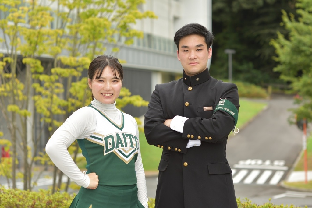 左:齋藤安希子さん 右:三森和磨さん(全學應援團)