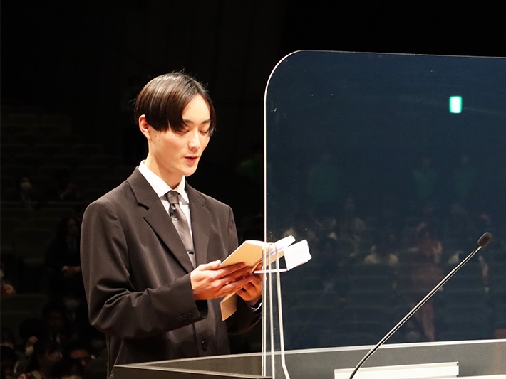 午後の部:興梠 晴洋さん(文学部 書道学科)