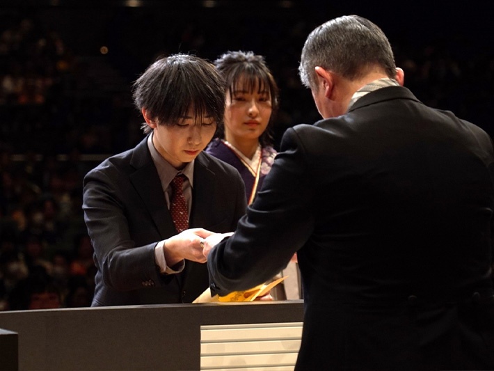 学長賞（望月豪さん　文学研究科博士課程書道学専攻）