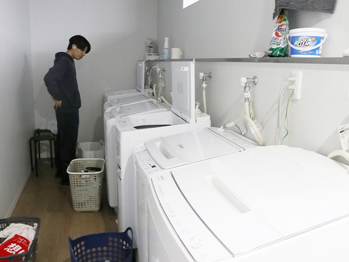 洗濯スペースは6台すべてが常に稼働しているそう。