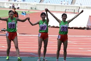 左より瀬川(中国2年)、宮本(スポーツ科4年)、森(スポーツ科4年)
