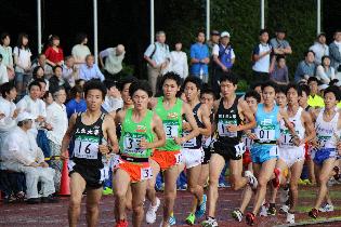 (左)平塚祐三(スホ゜ーツ科4)　(右)原法利(経営1)