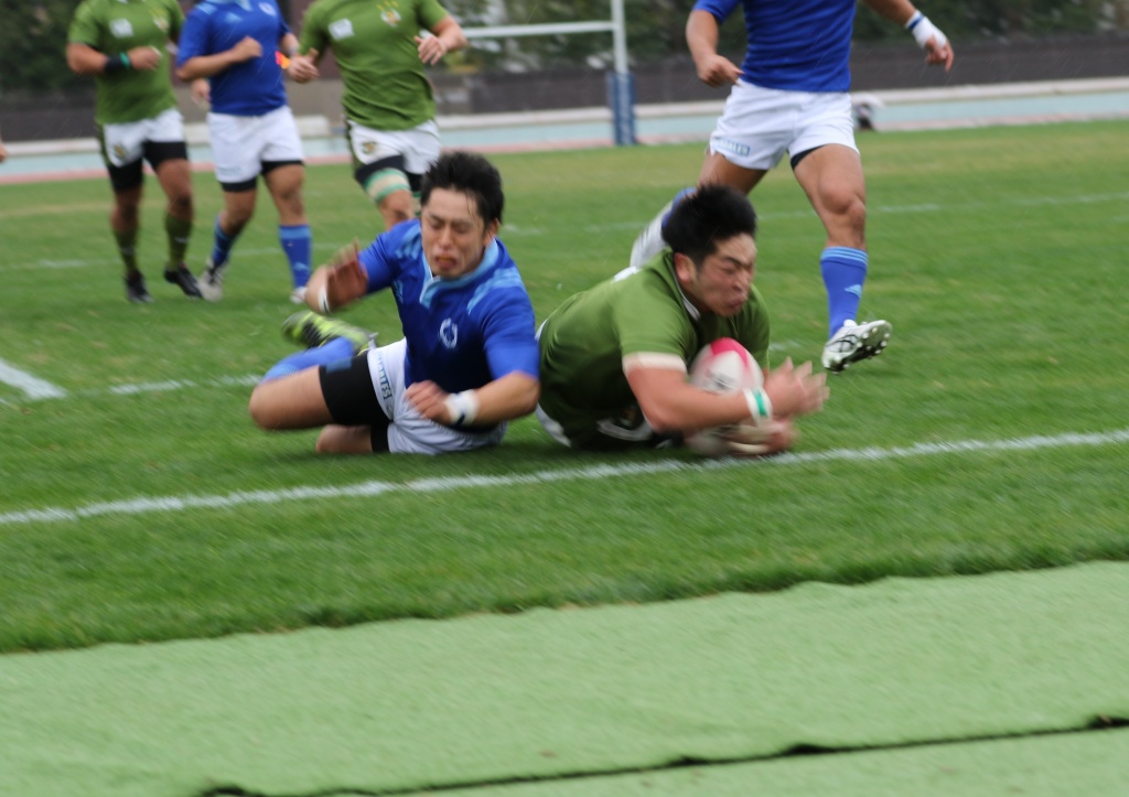 河野主将の気迫のトライ