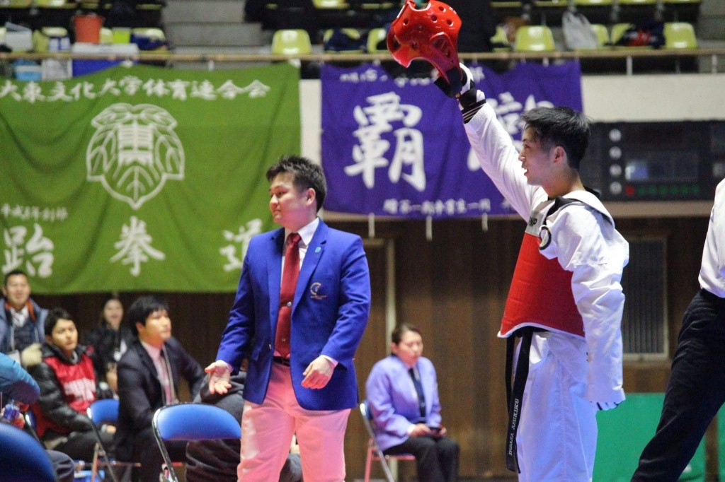 男子63kg級決勝 内村選手（赤）