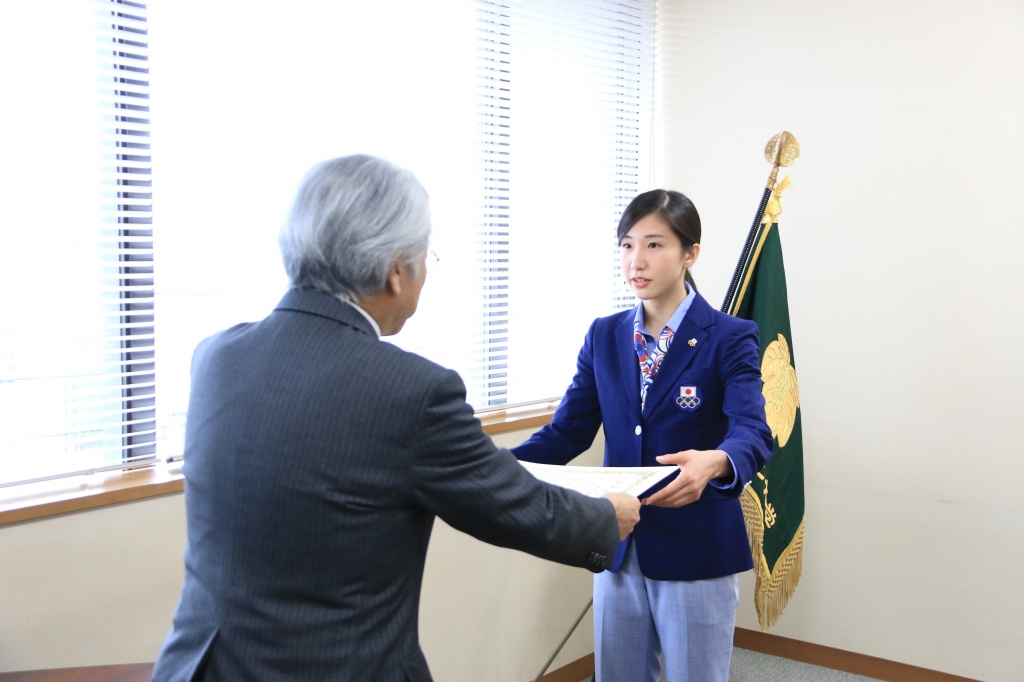 卒業生の山田美諭さん