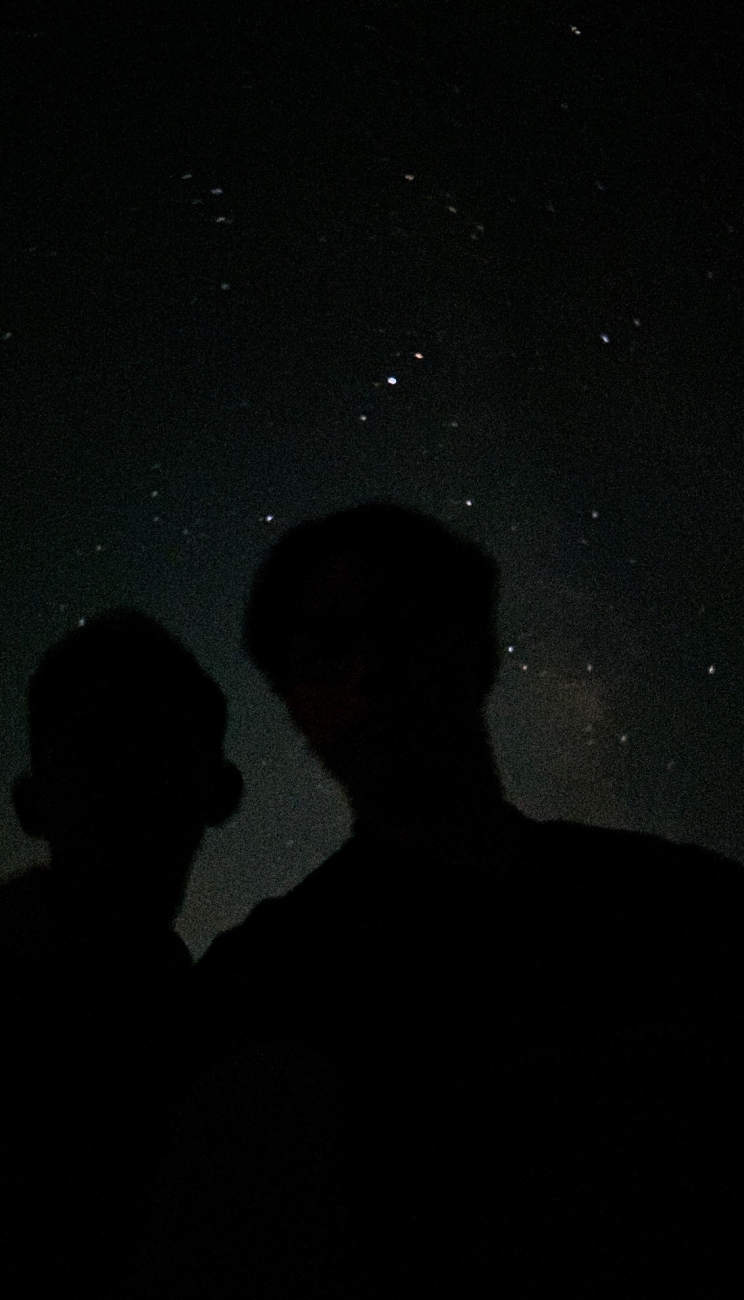 留学先の友達と月がない日に星を見に行きました。