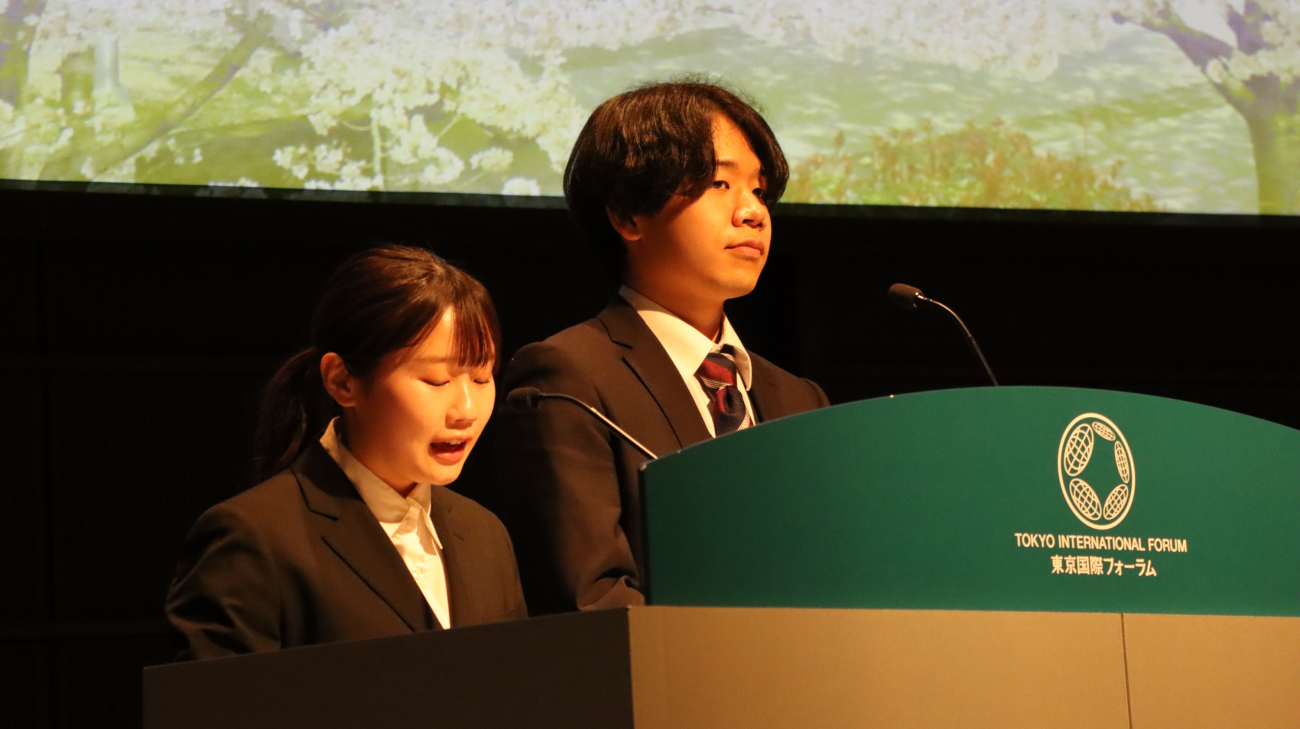 笛木美結さん（3年）、峯村陽哉さん（3年）