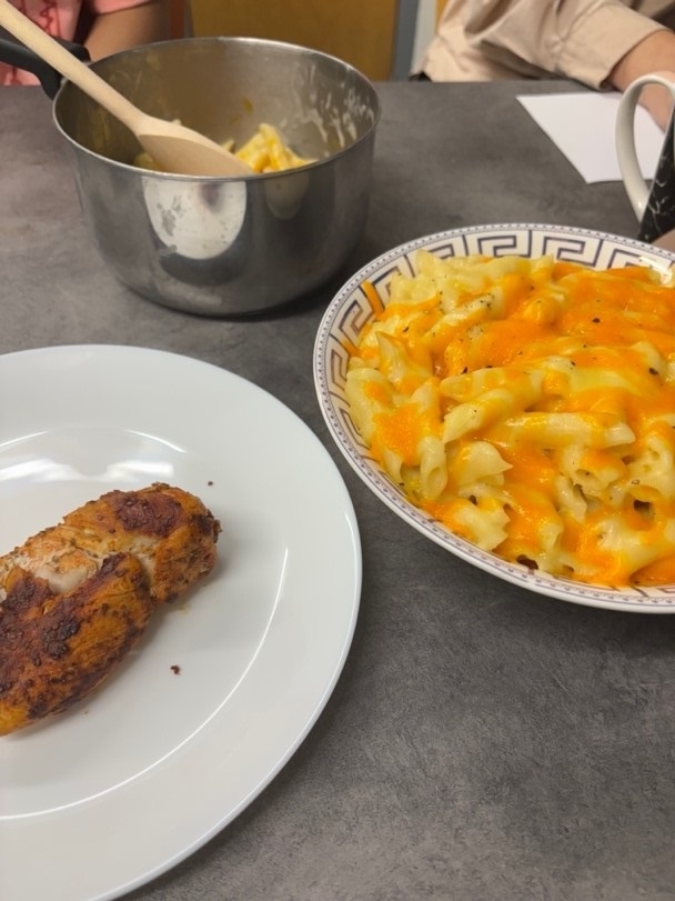 フラットメイトが作ってくれた食事です