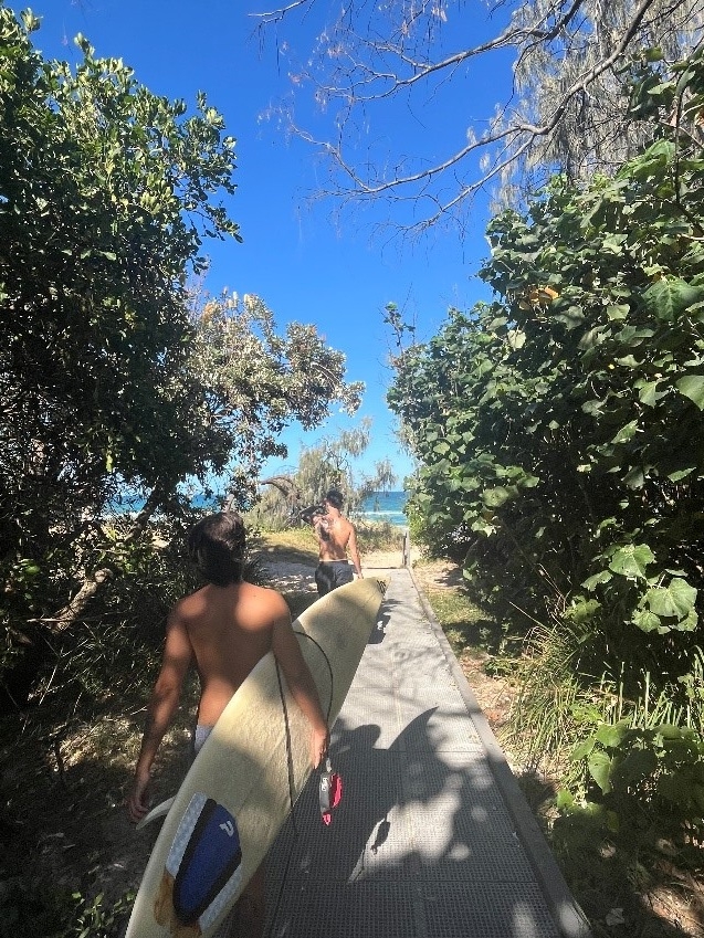 ハウスメイトと海