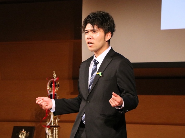 小林秀行さん（英語学科3年） 