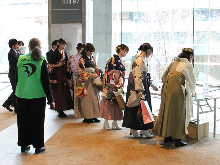 受付を済ませ、会場に向かいます！