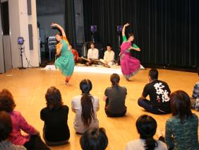 インドの古典舞踊バラタナーティアム体験講座