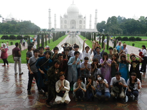 Hindi and Urdu Groups at the Taj Mahal