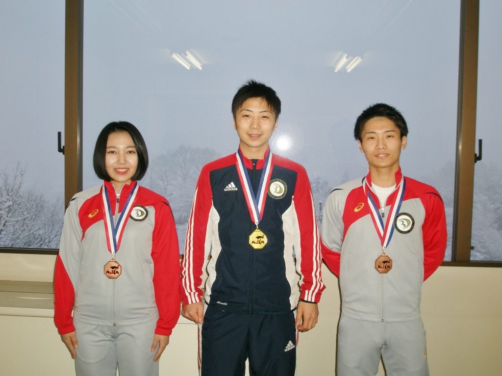 和田璃子さん（左）、内村嵐さん（中央）、竹内一さん（右）