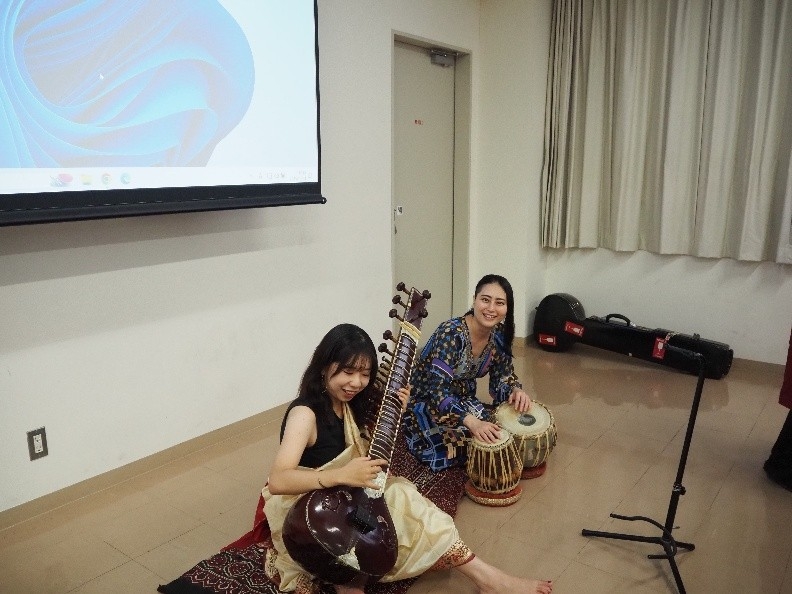 インドの楽器体験