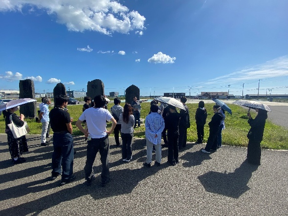 (盛り土し再建された名取市閖上地区)