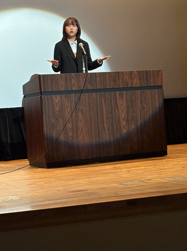 最優秀賞を受賞されたコリア語の高橋うららさんは、観客の投票による観客賞にも選出され、最優秀賞と観客賞の2冠に輝きました。