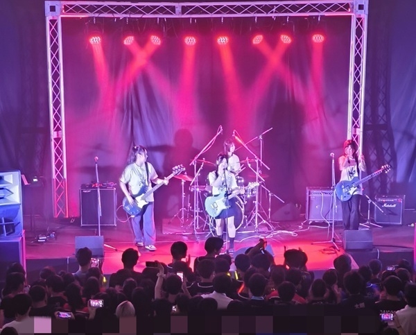 軽音楽部