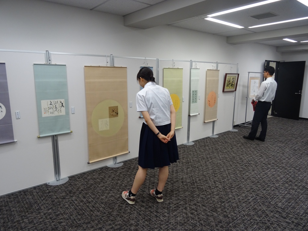 書道カレンダー作品展示会場