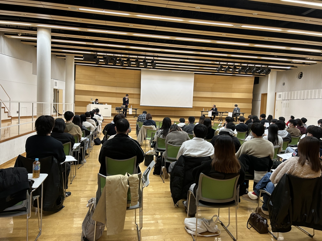 参加者は98名でした。