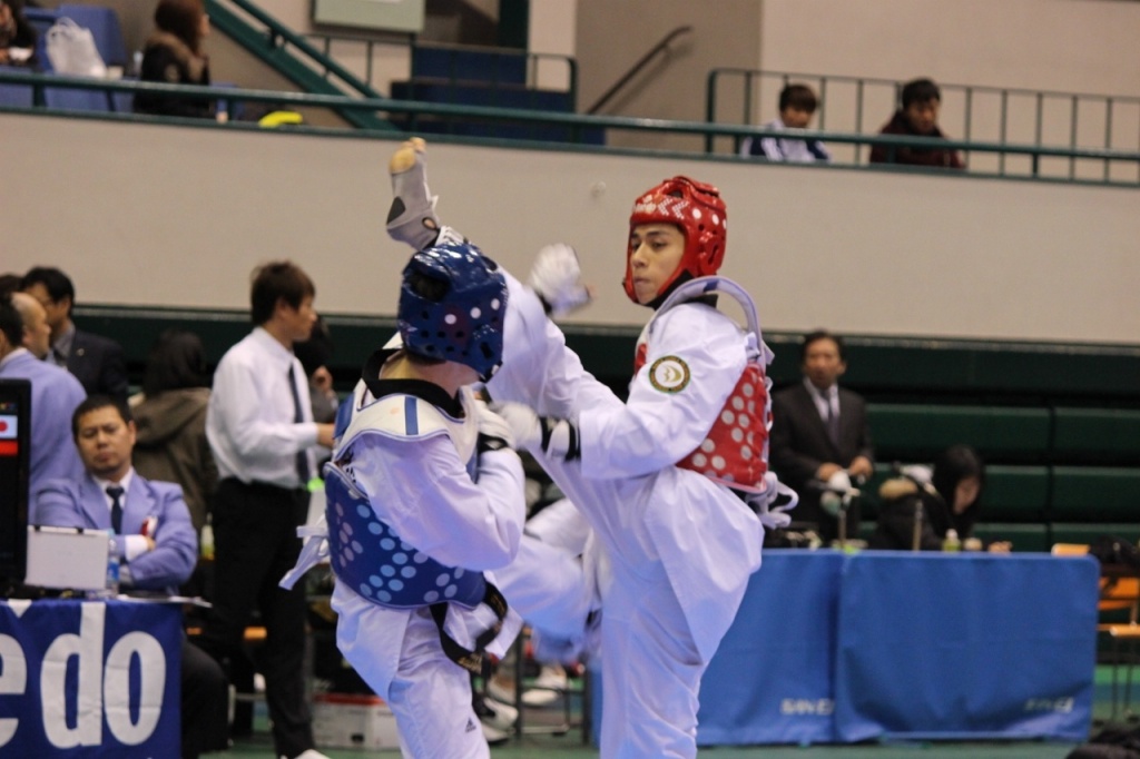 鈴木選手（写真右）と前田選手（写真左）