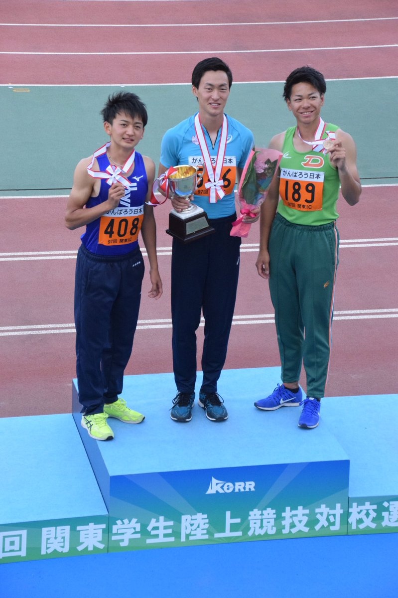 男子200m右：白石黄良々選手