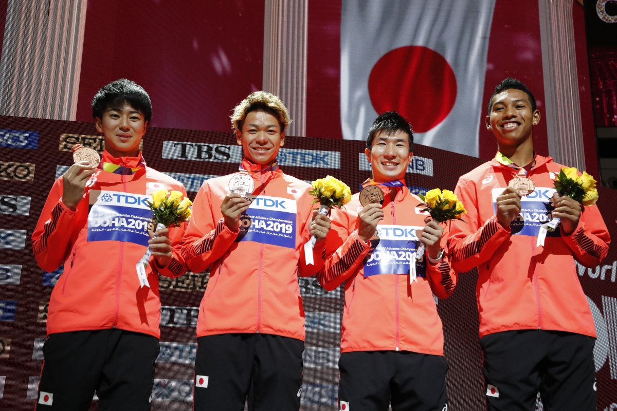 白石選手※左から2番目　
Photo by 三船貴光/フォート・キシモト