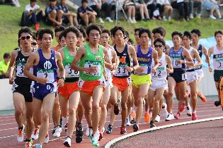 (左)山本翔馬(スホ゜ーツ科2年)(右)前田将太(社会経済2年)