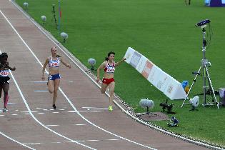 土井杏南(スホ゜ーツ科2年)