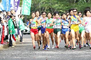 1区:北脇亮子(スホ゜ーツ科1年)